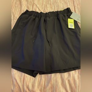 All in Motion Size Large Shorts NWT Black 5 inch inseam nice